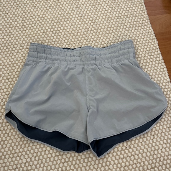 Lululemon shorts - Picture 2 of 4
